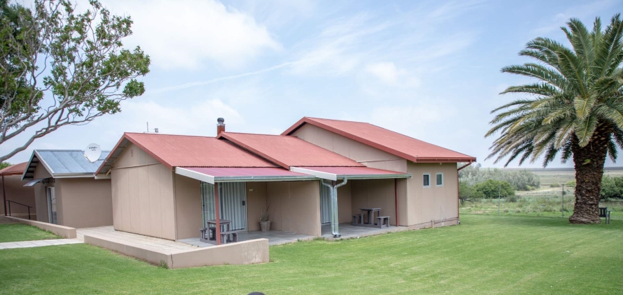 18 Bedroom Property for Sale in Heilbron Free State